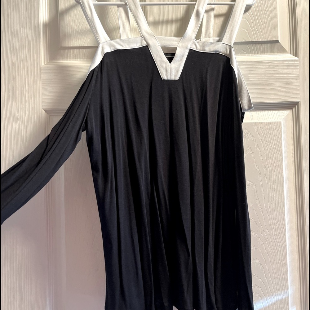 XL Cold Shoulder Blouse Never Worn With Tag